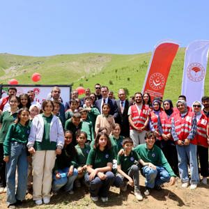 2025 Aile Yılı Kapsamında Bitlis’te “Hatıra Ormanı” Oluşturuldu - fotoğraf 8