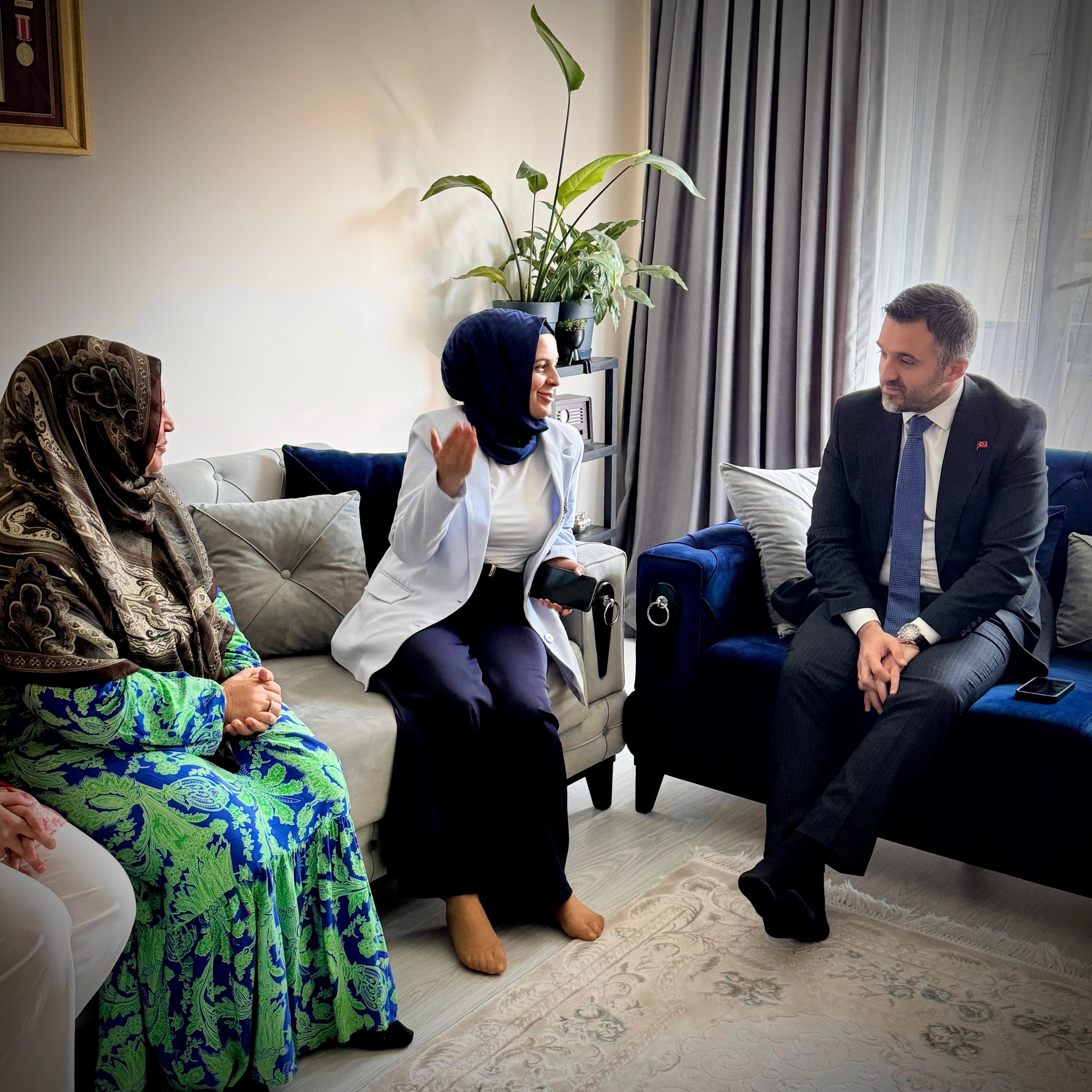 İl Müdürümüz Sn. Ömer TURAN, 15 Temmuz Şehidimiz Mahir AYABAK 'ın Kıymetli Ailesine Hane Ziyareti Gerçekleştirmiştir