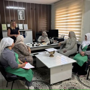 Sevgi-Sun Kadın Kooperatifi çalışanlarına, Evlilikte iletişim ve yaşam becerileri konulu eğitim - fotoğraf 2