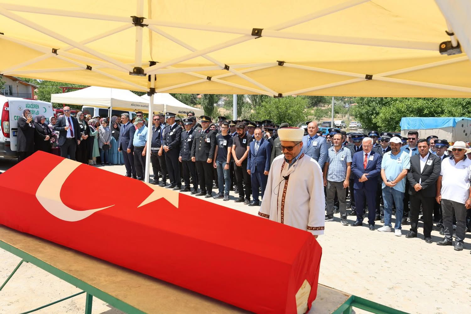 GAZİ, Nurlanmış Askerdir; Vatan Sevgisinin Yaşayan Nişanesidir.