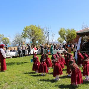 Engelliler Haftası’nda Anlamlı Buluşma: Ahlat Engelsiz Yaşam Merkezi’nde Etkinlikler Düzenlendi - fotoğraf 1