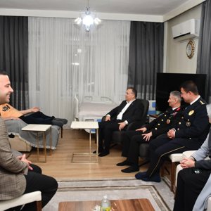 Ramazan Bayramı’nda Çocuklarımıza ve Kahraman Ailelerimize Bayram Ziyareti - fotoğraf 2