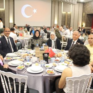 Şehitlerimizin Kıymetli Aileleri ile Kahraman Gazilerimiz Onuruna Yemek Programı Düzenlendi.  - fotoğraf 3