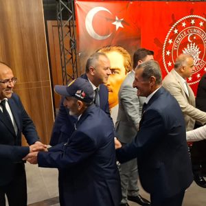 Şehitlerimizin Kıymetli Aileleri ile Kahraman Gazilerimiz Onuruna Yemek Programı Düzenlendi.  - fotoğraf 5