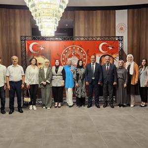 Şehitlerimizin Kıymetli Aileleri ile Kahraman Gazilerimiz Onuruna Yemek Programı Düzenlendi.  - fotoğraf 21
