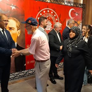 Şehitlerimizin Kıymetli Aileleri ile Kahraman Gazilerimiz Onuruna Yemek Programı Düzenlendi.  - fotoğraf 13