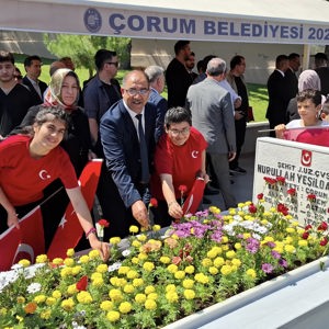 15Temmuz Demokrasi ve Milli Birlik Günü Kutlamaları Kapsamında Çorum Şehitliğinde  Düzenlenen Anma Programı - fotoğraf 6