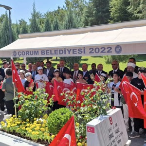 15Temmuz Demokrasi ve Milli Birlik Günü Kutlamaları Kapsamında Çorum Şehitliğinde  Düzenlenen Anma Programı - fotoğraf 8