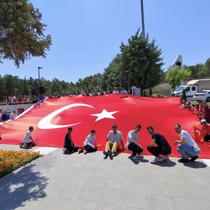 15Temmuz Demokrasi ve Milli Birlik Günü Kutlamaları Kapsamında Çorum Şehitliğinde  Düzenlenen Anma Programı - fotoğraf 9