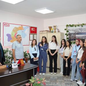Bitlis Eren Üniversitesi Sosyal Hizmet Bölümü öğrencilerinden İl Müdürlüğümüze Ziyaret - fotoğraf 9