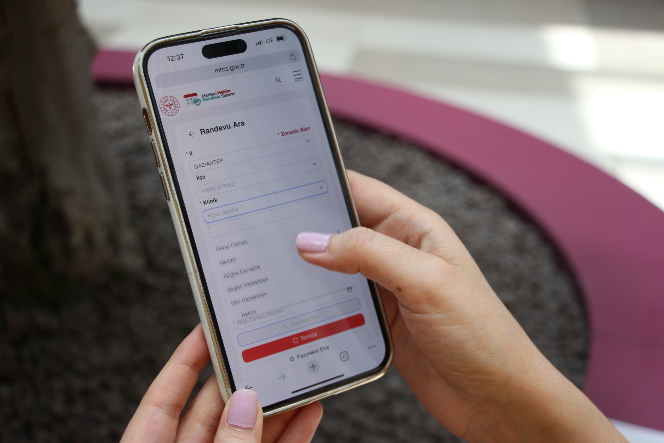 Şehit yakınları,  gazi ve gazi yakınlarına MHRS randevularında öncelik tanınacak