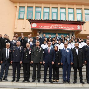 Vatan Kahramanlarına Devlet Övünç Madalyası - fotoğraf 6