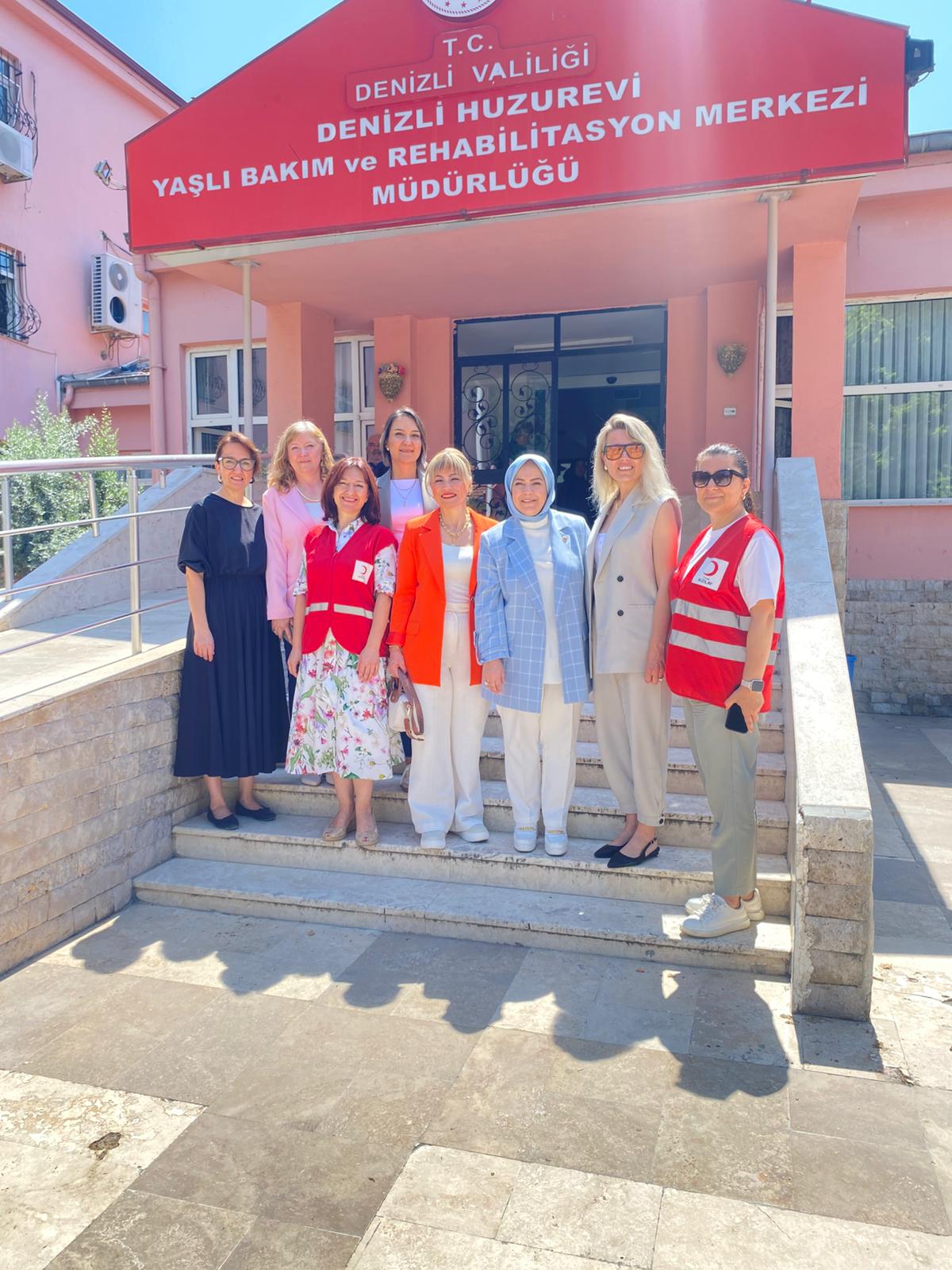 Protokol Üyelerinden Denizli Huzurevi Sakinlerine Kurban Bayram Ziyareti