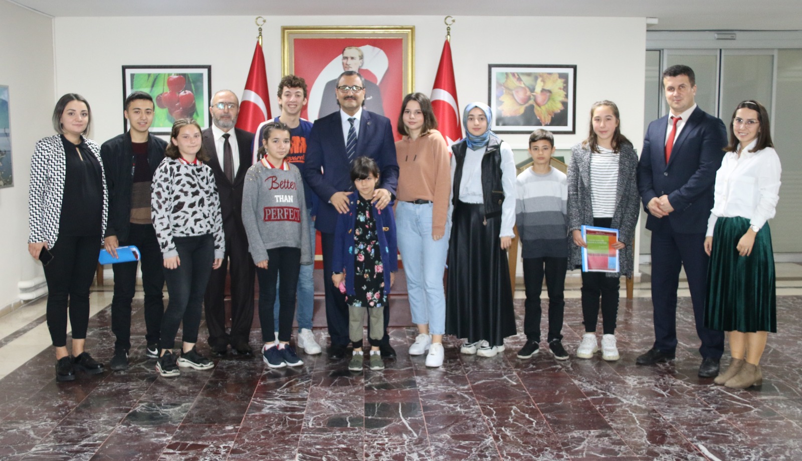 Çocuk Hakları İl Komitesi Sayın Valimizi Makamında Ziyaret Etti