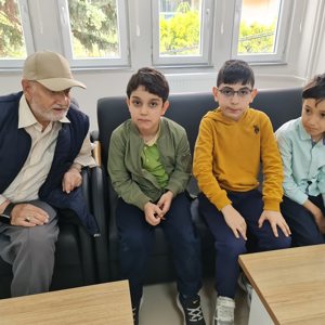 İhramcızade Huzurevi’nde Kuşaklar Arası Sohbet - fotoğraf 1