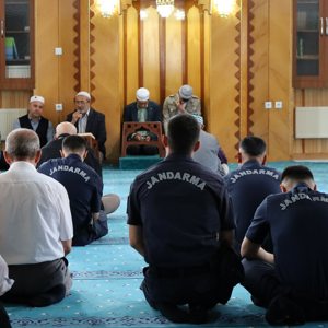 Şehidimiz Jandarma Astsubay Emre Polat için Mevlid-i Şerif - fotoğraf 4