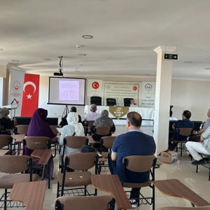İl Müftülüğü Personeline Koruyucu Aile Tanıtım Toplantısı Düzenlendi - fotoğraf 1