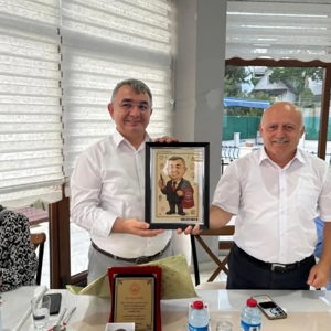 Sosyal Hizmet Merkezi Müdürümüz Ercan Okur’a Veda Yemeği Düzenlendi - fotoğraf 2