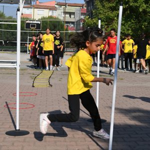 Ayten Burhan Erdayı Çocukevleri Sitesi Müdürlüğümüz ile Balıkesir Üniversitesi Spor Bilimleri Fakültesi iş birliğinde, Çocuklarımız için Boks Eğitimleri Başladı. - fotoğraf 8