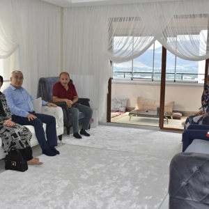 Şehitlerimizin Ve Gazilerimizin Aziz Hatıraları Milletimizin Gönlünde Ebedidir - fotoğraf 1