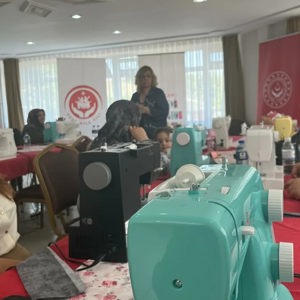 Kadınların El Becerilerinin Geliştirilebilmesi ve Sosyal Hayata Katılımlarının Arttırılabilmesi Adına Atölye Çalışması - fotoğraf 3