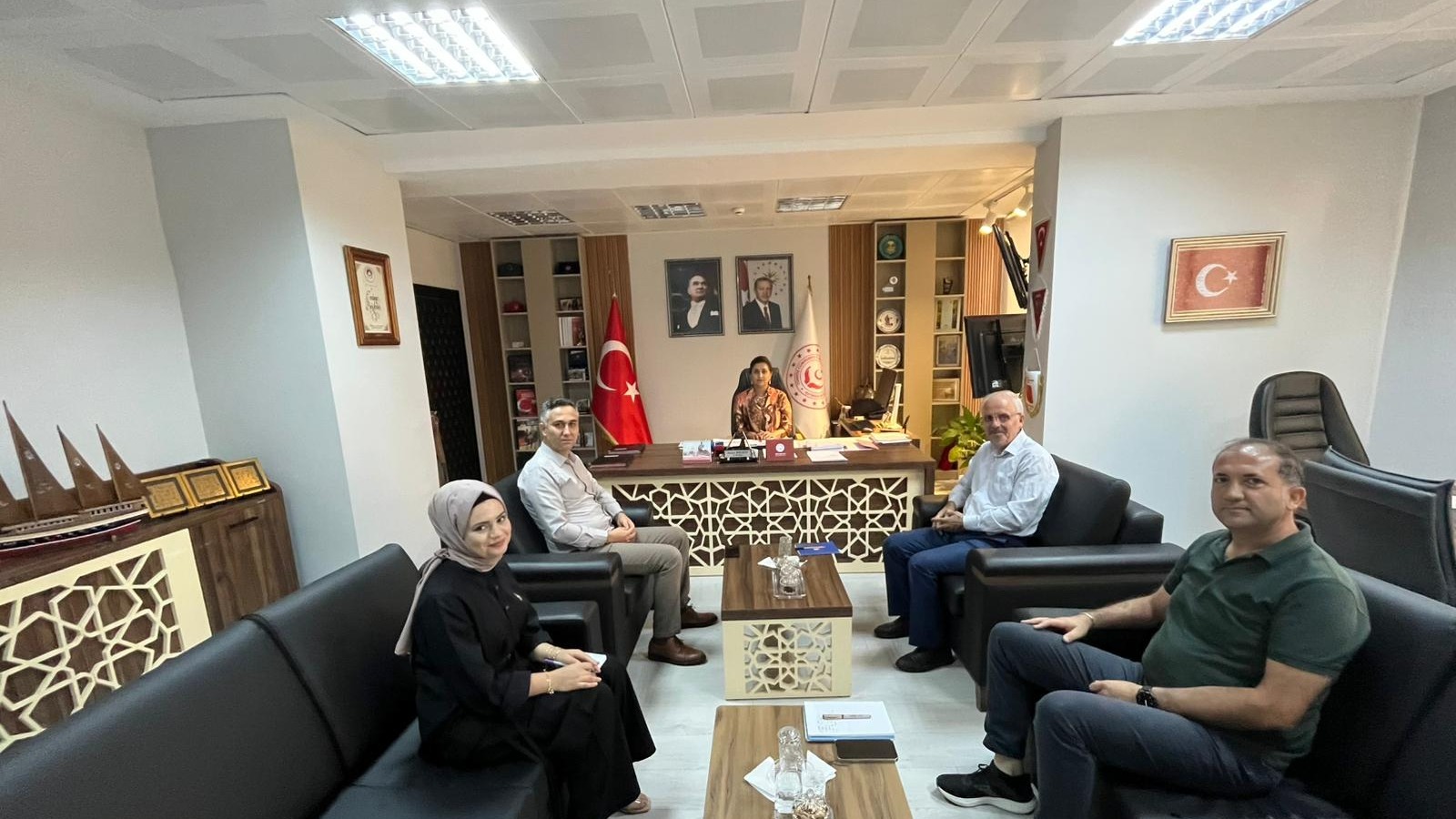 Balıkesir Aile Platformu Yürütme Kurulu Genel Sekreteri Sayın Mustafa YILDIRIM, İl Müdürümüz Sayın Emine BÖÇKÜN'e Ziyaret Gerçekleştirdi