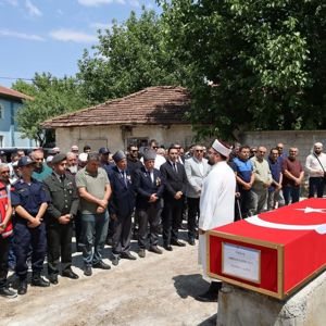 Kıbrıs Gazisi Orhan Sarıkaya’yı  Rahmeti Rahman’a Tevdi Eyledik - fotoğraf 1
