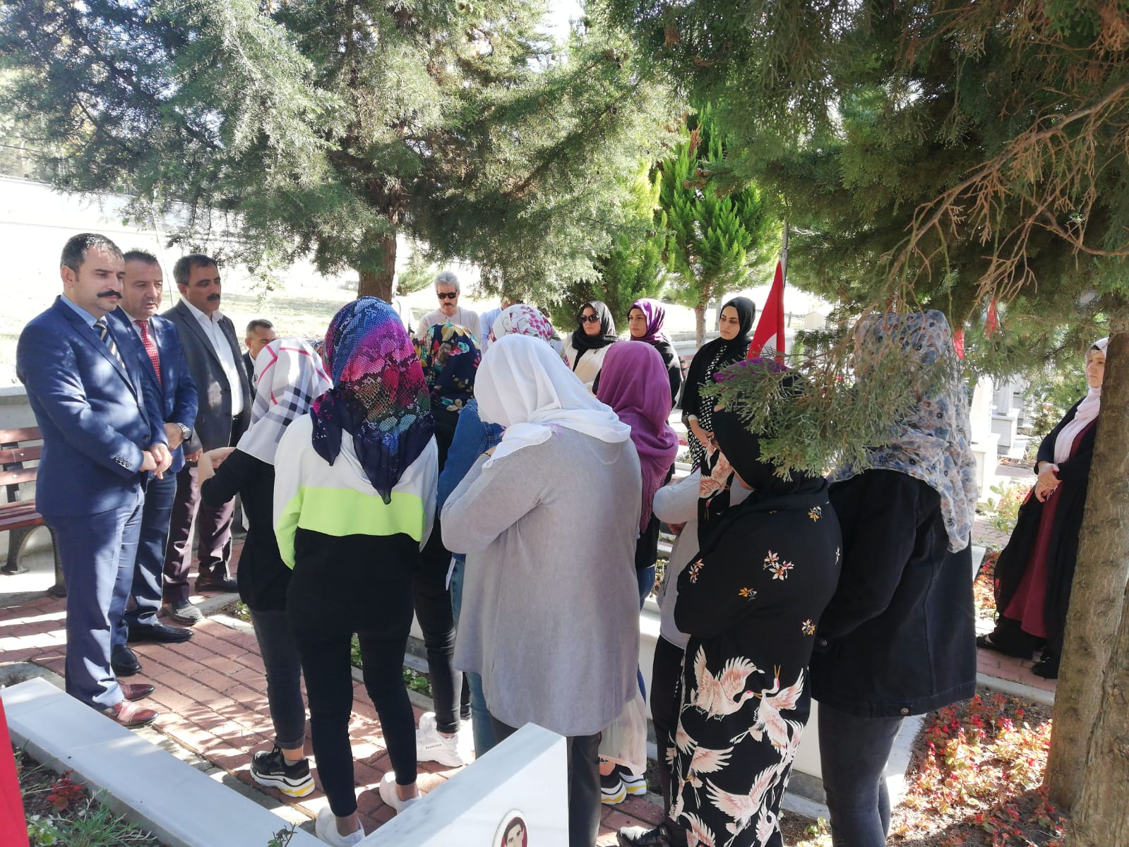 Çocuklarımızdan Mevlit Kandilinde Şehitlik Ziyareti