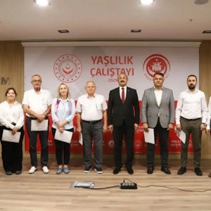 Yaşlılık Çalıştayı Gerçekleştirildi - fotoğraf 9