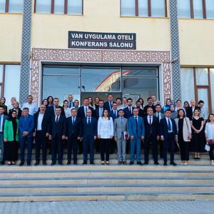 Doğu Anadolu Bölgesi Kadın Hizmetleri Bölgesel İstişare Toplantısı Van İlinde Gerçekleştirildi  - fotoğraf 4
