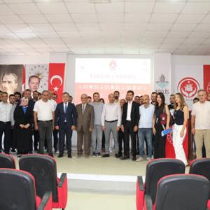 Bitlis'te "2. Yaşlılık Şurası" kapsamında "İl Yaşlı Çalıştayı" düzenlendi. - fotoğraf 7