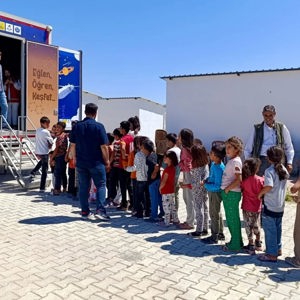 Kır Çiçekleri Projesi ile Çocuklara Eğlenceli ve Bilimsel Bir Gün - fotoğraf 12