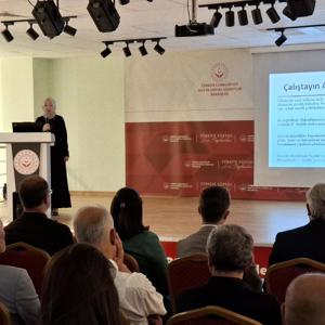 Çorum Aile ve Sosyal Hizmetler İl Müdürlüğü 2025 yılı Yaşlılık Çalıştayını düzenledi. - fotoğraf 7