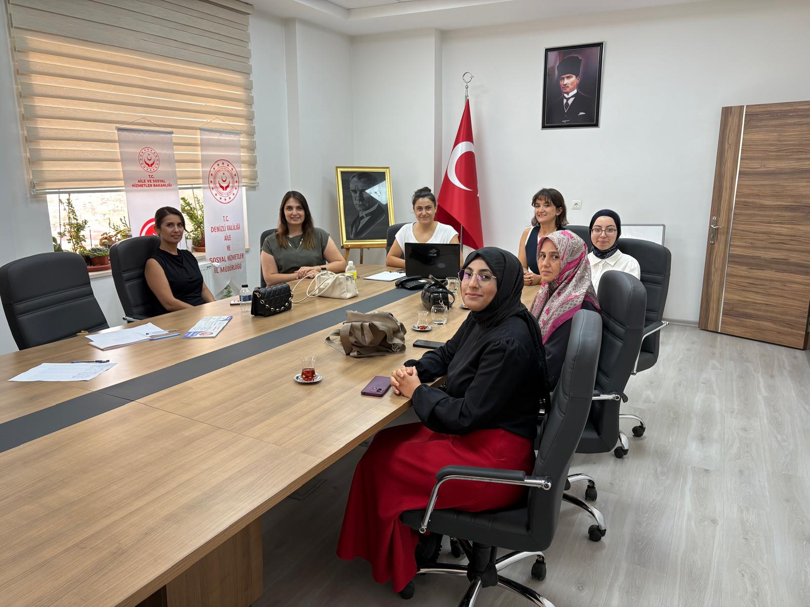 Açık Kapı Birimi Çalışanlarına Kadına Yönelik Şiddetle Mücadele Eğitimi Verildi