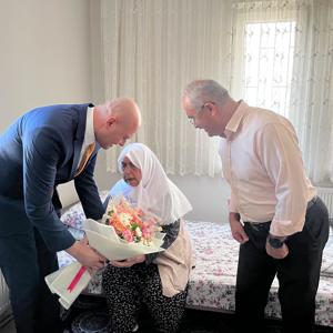 Şehit Musa Demir’in kıymetli annesi Ayşe Özkaya'ya Geçmiş Olsun Ziyareti - fotoğraf 1