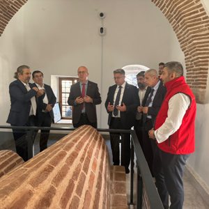 Tarihi Meydan Camii Restorasyonun Ardından Açıldı - fotoğraf 3