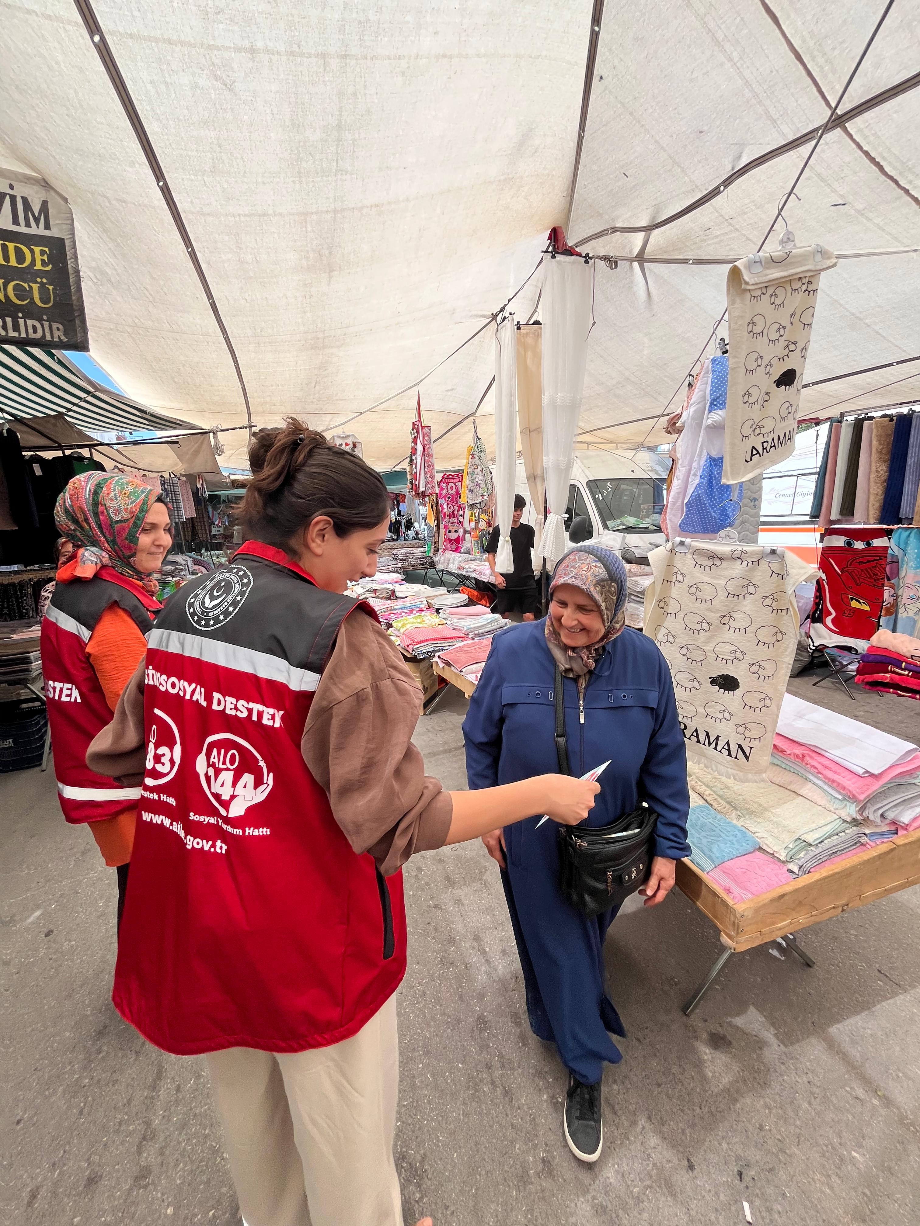 Semt Pazarında Koruyucu Aile Farkındalığı Oluşturuldu