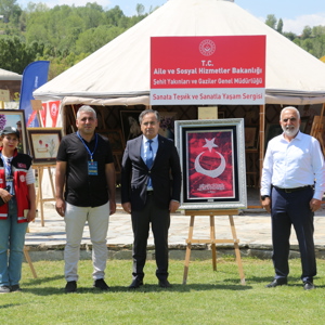 Malazgirt Zaferi’nin 954. Yılında Ahlat’ta “Sanatla Yaşam Sergisi”ne Büyük İlgi - fotoğraf 13