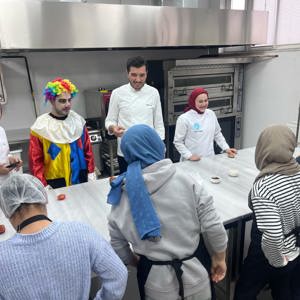 Bitlis’te “Benim Yeteneğim Benim Mutfağım” Projesi Çocuklarla Buluştu - fotoğraf 12