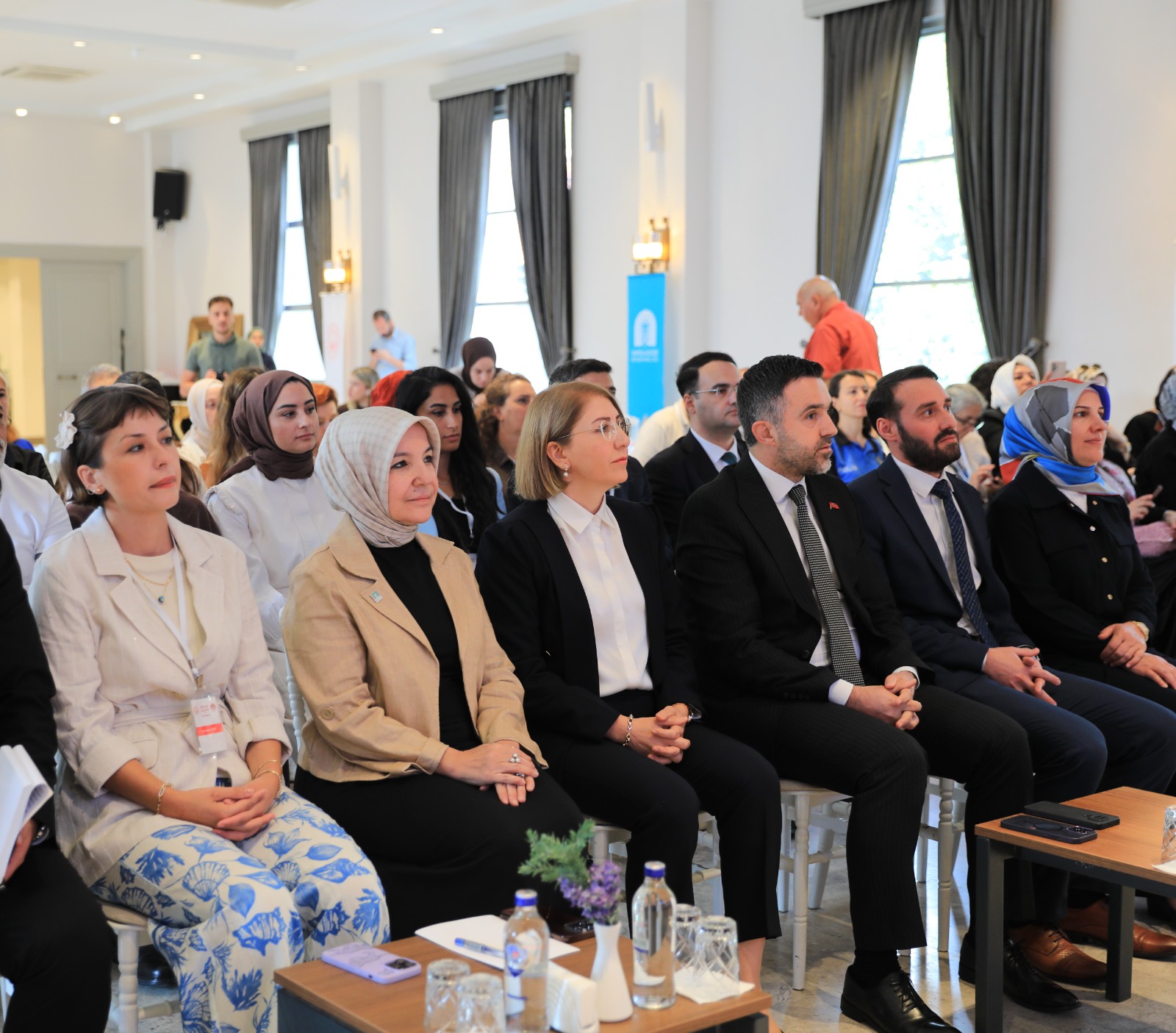 Büyüklerimizin Tecrübelerini Nesiller Arası Köprüye Dönüştürmek, Hayat Standardını Yükseltmek ve Yeni Hizmet Modellerini Tartışmak Amacıyla Yaşlılık Çalıştayı Düzenlenmiştir