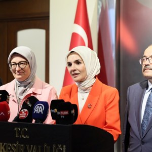 Aile ve Sosyal Hizmetler Bakanımız Göktaş, Balıkesir'de ziyaretlerde bulundu - fotoğraf 1