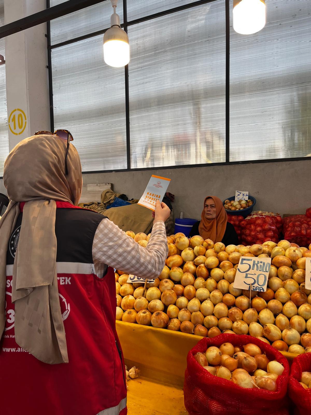 Kadına Yönelik Şiddetle Mücadelede Farkındalık Çalışmaları Sürüyor.