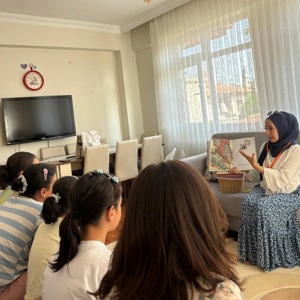 Gönüllülük Çerçevesinde Yürütülen Proje Kapsamında Eğitici ve Sosyal İçerikli Atölye Çalışması Gerçekleştirildi - fotoğraf 1