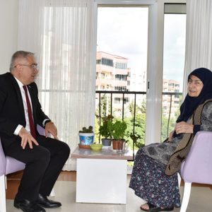 Hayat Tecrübelerine Saygıyla, Daima Büyüklerimizleyiz - fotoğraf 1