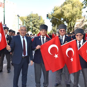 Bursa, 103 yıl önce yazdığı destanı, aynı inanç ve kararlılıkla geleceğe taşıyor - fotoğraf 1