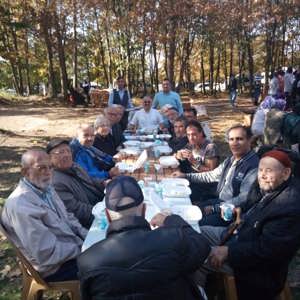 Yaşlılarımız, Engellilerimiz, Çocuklarımız ve Personelimizle Piknik Etkinliğimizde Bir Araya Geldik. - fotoğraf 1