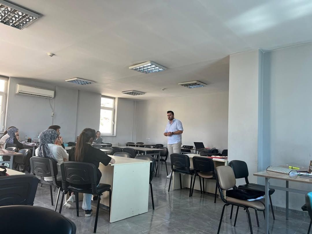 Şemdinli’de Öğrencilere ‘Bilinçli Medya Kullanımı’ Eğitimi