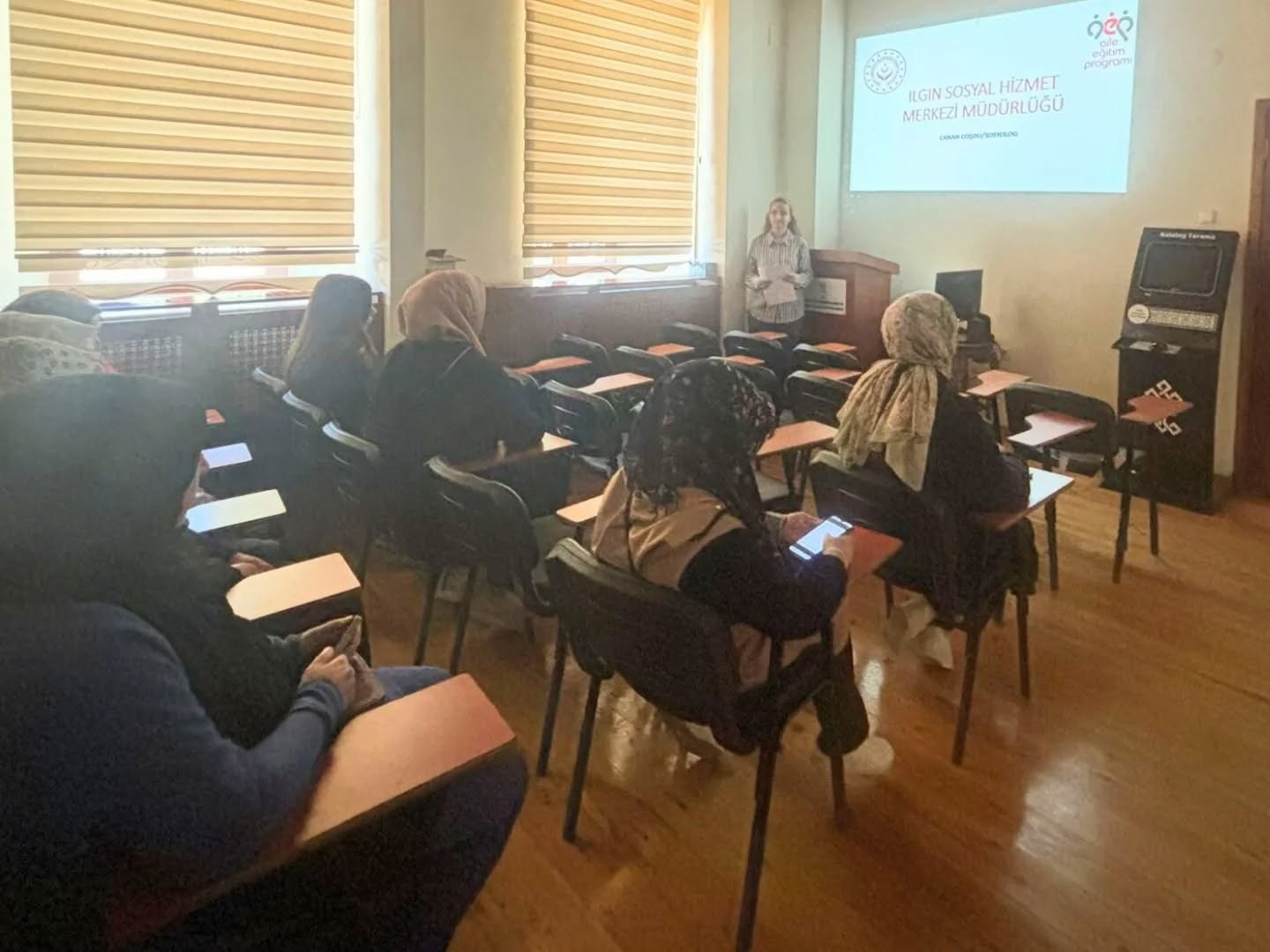 Aile İçi Bilgi ve Medya Okuryazarlığı Eğitimi Gerçekleşti