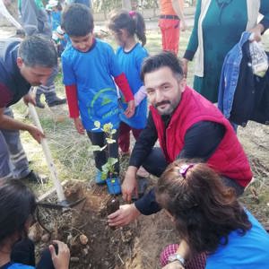 Mersin Aile, Çalışma ve Sosyal Hizmetler Ailesi Olarak Fidanlarımızı Toprakla Buluşturduk - fotoğraf 1