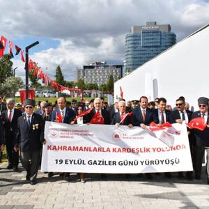 Kahramanlarla Kardeşlik Yolunda - fotoğraf 1